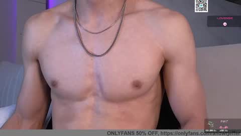 Snapshot of phantom_bigger1 chatting on February 21, 2025, 5:42 pm phantom_bigger1 online show from February 21, 2025, 5:42 pm