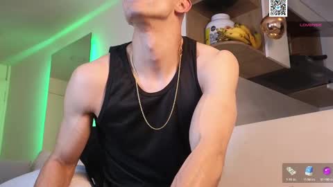 Snapshot of phantom_bigger1 chatting on February 26, 2025, 11:41 am phantom_bigger1 online show from February 26, 2025, 11:41 am