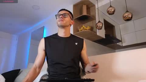 Snapshot of phantom_bigger1 chatting on March 4, 2025, 11:51 am phantom_bigger1 online show from March 4, 2025, 11:51 am