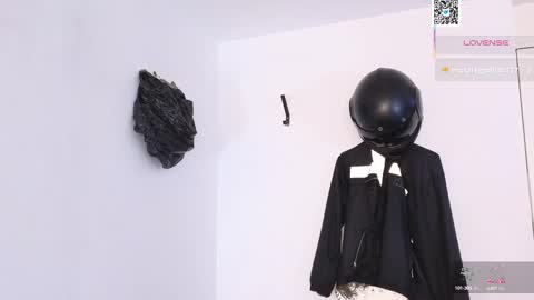 Snapshot of phantom_bigger1 chatting on March 12, 2025, 2:01 pm phantom_bigger1 online show from March 12, 2025, 2:01 pm