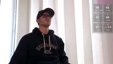 Snapshot of phantom_bigger1 chatting on September 11, 2025, 12:38 pm phantom_bigger1 online show from September 11, 2025, 12:38 pm