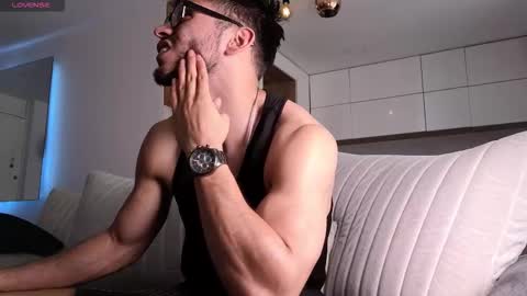 phantom_bigger1 online show from November 25, 2025, 4:29 pm