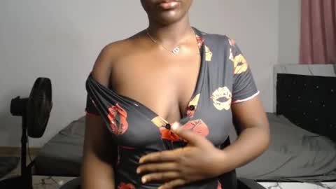 Snapshot of phat_pussylips chatting on April 28, 2026, 1:15 am tatiana online show from April 28, 2026, 1:15 am