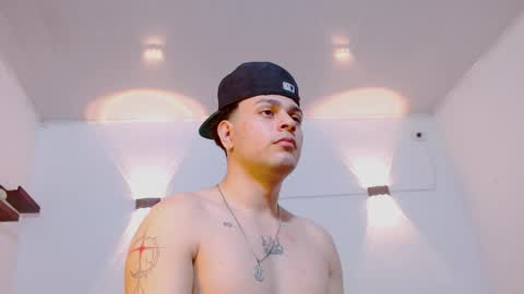 Snapshot of philip_jons chatting on February 21, 2026, 10:11 pm Philip online show from February 21, 2026, 10:11 pm