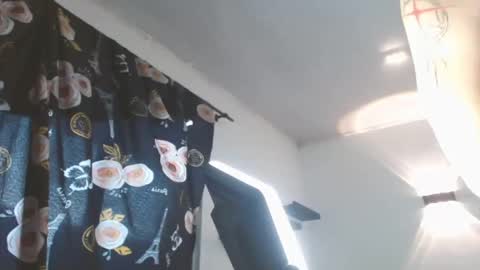 Snapshot of philip_jons chatting on February 25, 2026, 10:30 pm Philip online show from February 25, 2026, 10:30 pm