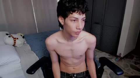 Snapshot of philipe_moonlight_ chatting on June 15, 2026, 5:26 pm Phil. INDEPENDENT MODEL online show from June 15, 2026, 5:26 pm