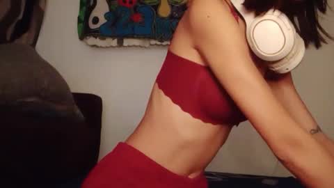 Online at weekends Friday to Sunday online show from September 14, 2025, 5:56 pm