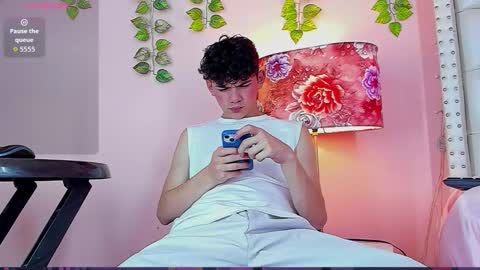 Snapshot of philippsx chatting on February 25, 2026, 3:49 am PHILLIP online show from February 25, 2026, 3:49 am