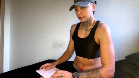 PHILLIP online show from November 11, 2025, 12:05 pm