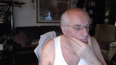 Philippe online show from November 9, 2025, 7:34 pm