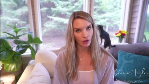 Snapshot of phoenix_taylor chatting on May 2, 2026, 11:54 pm PHOENIX TAYLOR online show from May 2, 2026, 11:54 pm