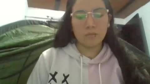 phoop_lilaa online show from May 18, 2026, 1:13 am