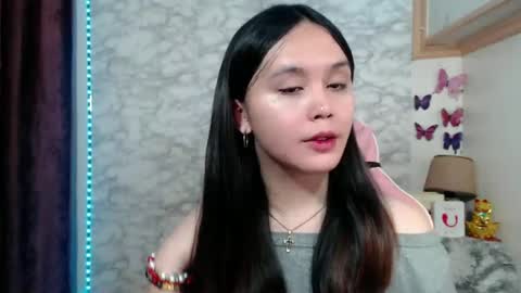 Snapshot of pia_intownx chatting on June 19, 2026, 6:18 am Ms Pia online show from June 19, 2026, 6:18 am