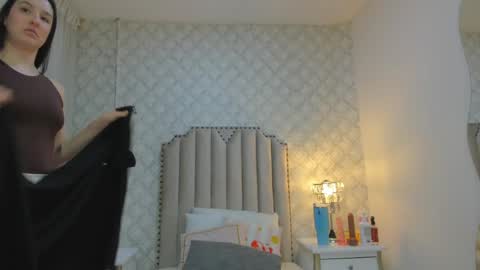    online show from April 21, 2026, 11:27 am