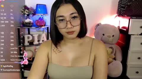 Pia online show from February 7, 2025, 2:04 pm