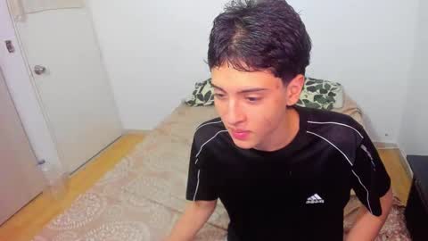 picaszomilos350 online show from March 13, 2026, 7:26 am