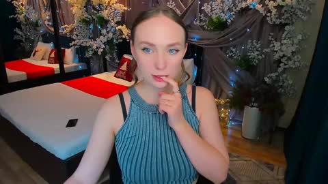 Snapshot of pieceofinspiration chatting on January 9, 2025, 6:26 pm Emelie online show from January 9, 2025, 6:26 pm