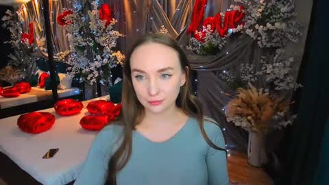 Snapshot of pieceofinspiration chatting on February 19, 2025, 12:25 am Emelie online show from February 19, 2025, 12:25 am