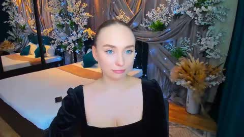 Snapshot of pieceofinspiration chatting on February 28, 2025, 5:26 pm Emelie online show from February 28, 2025, 5:26 pm