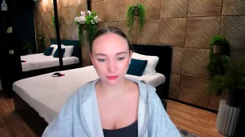 Snapshot of pieceofinspiration chatting on October 7, 2025, 10:12 am Emelie online show from October 7, 2025, 10:12 am
