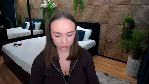 Snapshot of pieceofinspiration chatting on October 18, 2025, 10:16 am Emelie online show from October 18, 2025, 10:16 am