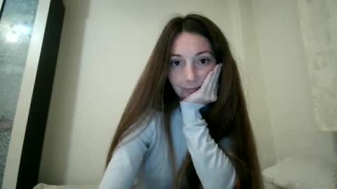 Moonie online show from October 6, 2025, 8:50 pm