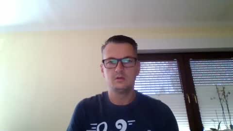Snapshot of piercingsxxx chatting on July 8, 2026, 6:18 am piercingsxxx online show from July 8, 2026, 6:18 am