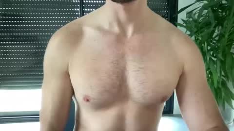 pierre81000 online show from November 26, 2025, 11:33 am