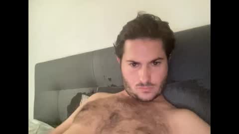 Snapshot of pierrot462900 chatting on October 9, 2025, 1:31 pm pierrot462900 online show from October 9, 2025, 1:31 pm