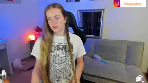 PiinkPandora online show from September 14, 2025, 9:14 pm