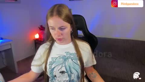 PiinkPandora online show from September 26, 2025, 8:24 pm