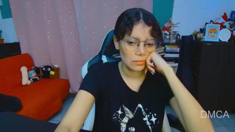 Andrea G online show from January 9, 2026, 4:15 am