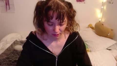 Snapshot of pikawiii chatting on January 23, 2025, 1:51 am ill be back on monday 18th of november online show from January 23, 2025, 1:51 am