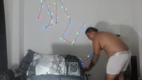 pikoro_gomez online show from December 22, 2024, 2:49 am