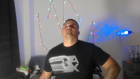 pikoro_gomez online show from December 26, 2024, 1:18 am