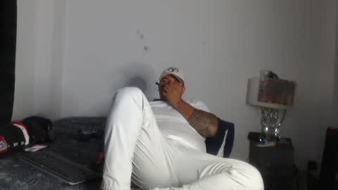 pikoro_gomez online show from February 28, 2025, 3:26 am