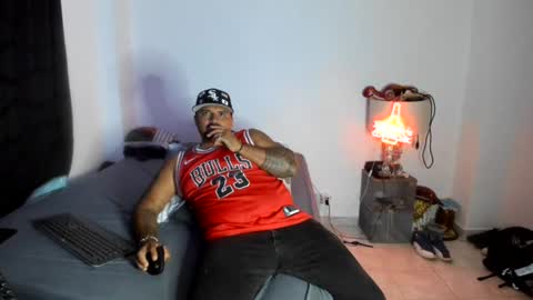 Snapshot of pikoro_gomez chatting on July 7, 2026, 12:13 am pikoro_gomez online show from July 7, 2026, 12:13 am