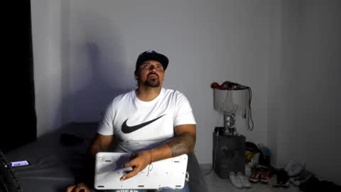 Snapshot of pikoro_gomez chatting on July 22, 2026, 12:13 am pikoro_gomez online show from July 22, 2026, 12:13 am