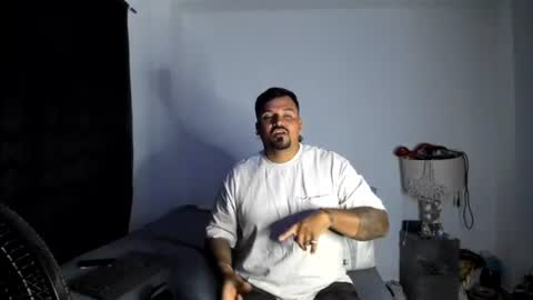 Snapshot of pikoro_gomez chatting on July 27, 2026, 11:34 pm pikoro_gomez online show from July 27, 2026, 11:34 pm