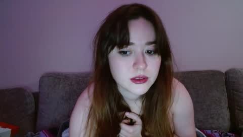 Snapshot of pillogoddess chatting on January 5, 2025, 1:36 pm PilloGoddess online show from January 5, 2025, 1:36 pm