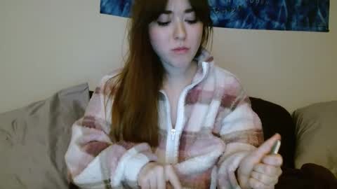 Snapshot of pillogoddess chatting on January 7, 2025, 8:03 am PilloGoddess online show from January 7, 2025, 8:03 am
