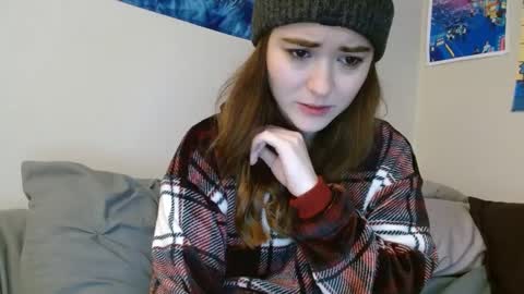 Snapshot of pillogoddess chatting on January 9, 2025, 7:40 pm PilloGoddess online show from January 9, 2025, 7:40 pm