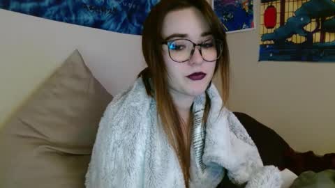 Snapshot of pillogoddess chatting on January 22, 2025, 1:42 am PilloGoddess online show from January 22, 2025, 1:42 am