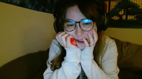 Snapshot of pillogoddess chatting on January 25, 2025, 6:55 am PilloGoddess online show from January 25, 2025, 6:55 am