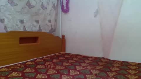 pinah1997 online show from April 13, 2026, 12:10 pm