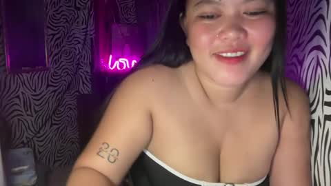 Hot Feb online show from January 17, 2026, 3:06 pm