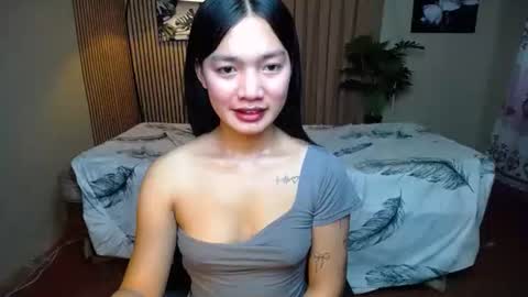Snapshot of pinay_shenna chatting on October 19, 2025, 5:08 am Shenna online show from October 19, 2025, 5:08 am