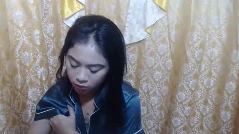 pinay_shinexxx online show from April 6, 2026, 7:26 pm