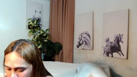 pinay_yahsy online show from July 27, 2026, 11:45 pm