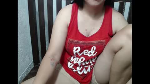 Snapshot of pinayhotcumbb chatting on January 8, 2026, 8:22 pm mhae-mhae online show from January 8, 2026, 8:22 pm